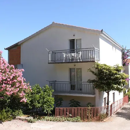 6745c Apartamento *